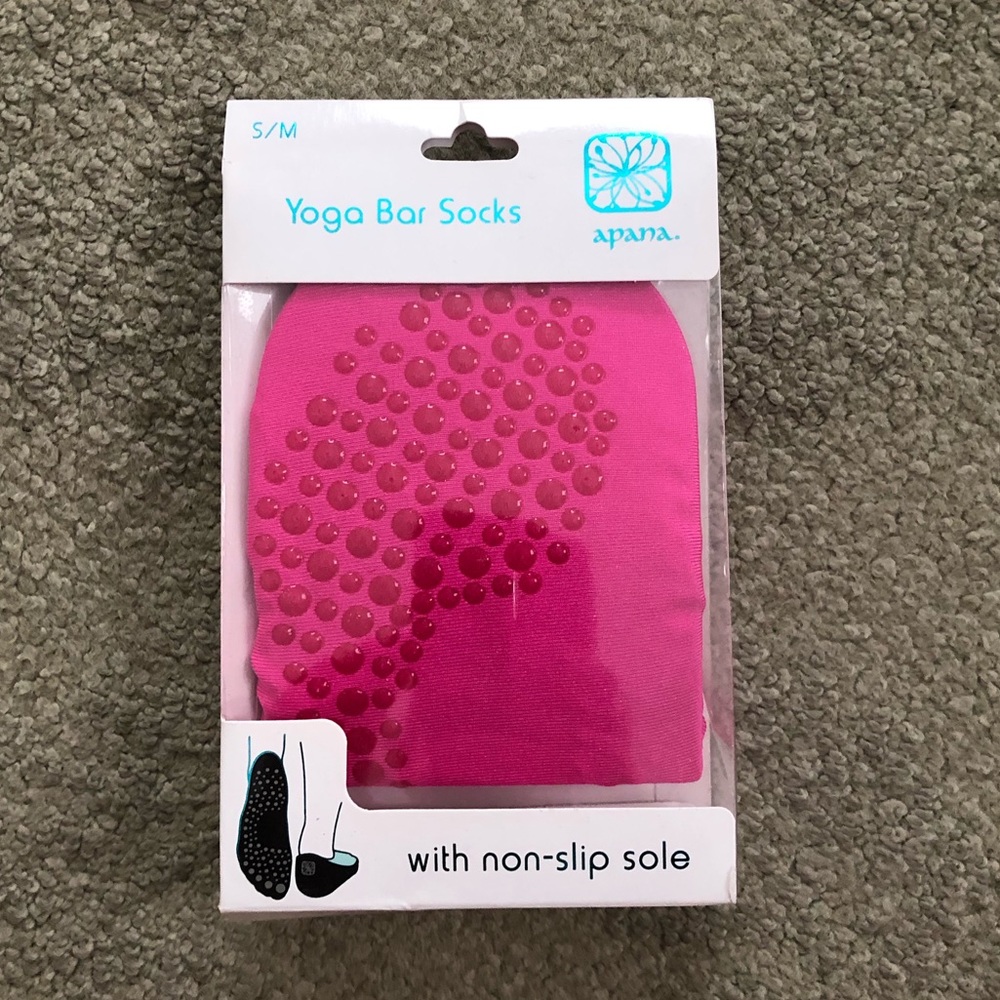 Apana Pink Yoga Bar Socks S/M grippy non slip sole